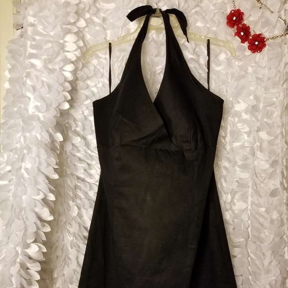 Chesley Dresses & Skirts - Chesley Halter Dress